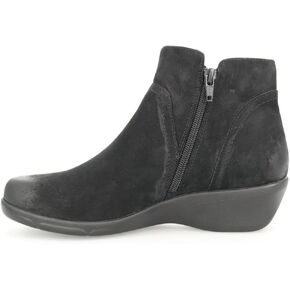 Propét Women's Waverly Ankle Boot in Saudi Arabia