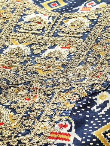 مجموعة INDO ERA الهندية النسائية من مزيج القطن الخردل بزخارف عرقية مطرزة بطول الساق مستقيمة كورتا بالازو مع طقم دوباتا in Kuwait