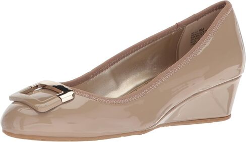 Bandolino Women's Tad Pump in Saudi Arabia