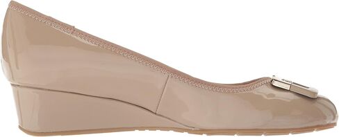 Bandolino Women's Tad Pump in Saudi Arabia