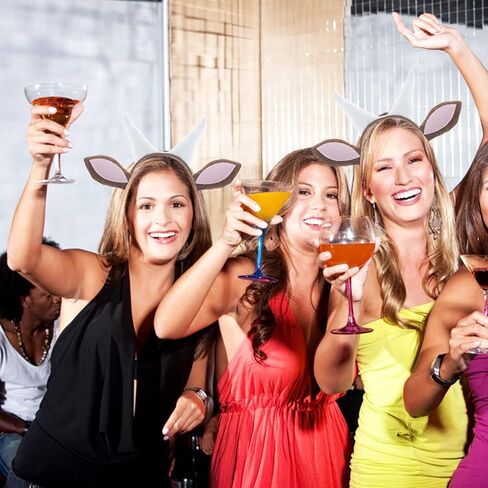 3 قطع من شريط راس على شكل اذني ماعز للهالوين، ربطة عنق على شكل ذيل من القطيفة، اقراط شعر على شكل قرون خروف رام ظبي، ربطة شعر على شكل حيوانات، عصابات شعر للنساء، ازياء تنكرية للكريسماس واعياد الميلاد in Kuwait