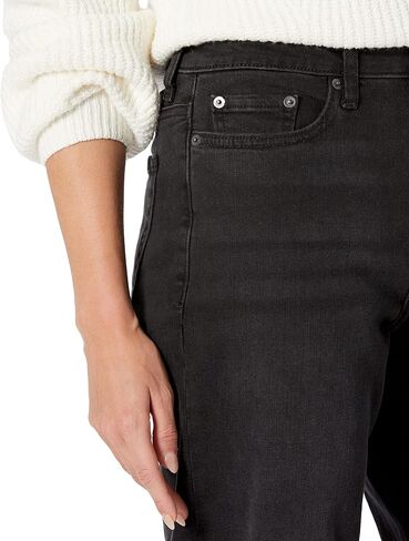 Amazon Essentials Women's High-Rise Relaxed Leg Tapered Ankle Jean in Kuwait