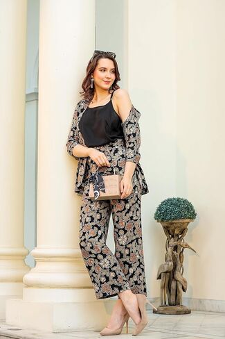 طقم من القطن برقبة دائرية مطبوعة كاجوال للنساء من FASHION DWAR، بطانة داخلية سوداء، بنطال وستره مطبوعة - متعدد الألوان in Kuwait