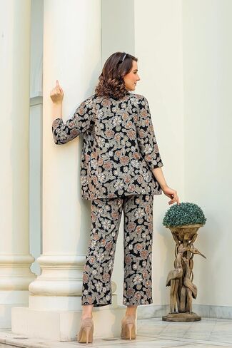 طقم من القطن برقبة دائرية مطبوعة كاجوال للنساء من FASHION DWAR، بطانة داخلية سوداء، بنطال وستره مطبوعة - متعدد الألوان in Kuwait