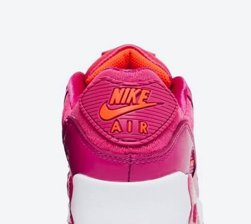 Nike AIR MAX 90 'Fuschia' DQ7793 600 مقاس نسائي 9.5 KC (6.5) in Kuwait