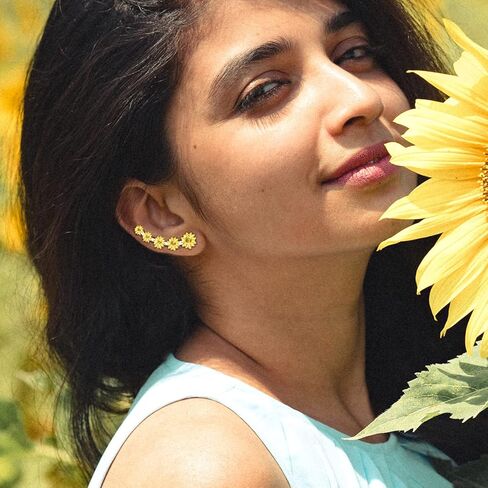 اقراط للنساء من الفضة الاسترلينية عيار 925 بتصميم زهرة عباد الشمس/الورد/زهرة الاقحوان، اقراط مضادة للحساسية، مجوهرات هدية لصديقك المفضل in Kuwait