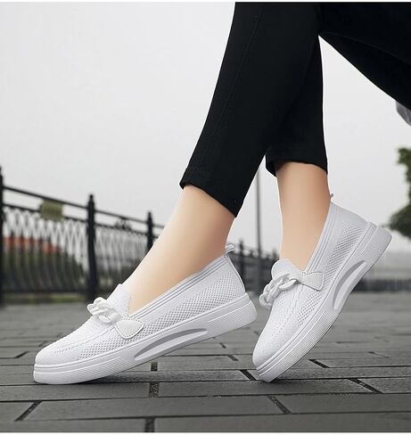Fenlogft Womens Round Toe Wide Shoes Breathable Lightweight Loafers for Elderly Women Walking Nurse Work Flat Slip-On Shoes in Kuwait