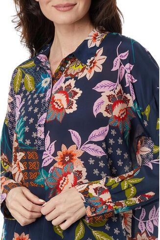 Johnny Was Delfino Lotus Blouse in Saudi Arabia