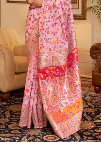 ساري KNETLI باللون الوردي مع Zari النقي وCatlike Dhaga بطول 5.5 متر مع بلوزة غير مخيطة in Kuwait