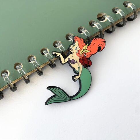 دبابيس حورية البحر الصغيرة والضفدع تيانا سنو وايت إلسا، دبوس صدر معدني من سبائك الزنك البيئي in Kuwait