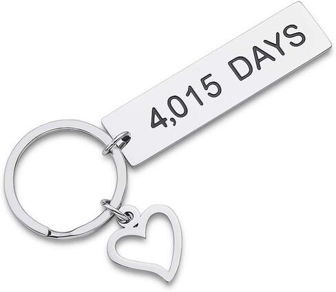Couples Gifts Keychains for Girlfriend Wife Boyfriend Husband Him Her -Puzzle Key Ring- You Hold The Key to My Heart Forever -Birthday,Wedding, Anniversary Valentine Gift in Kuwait