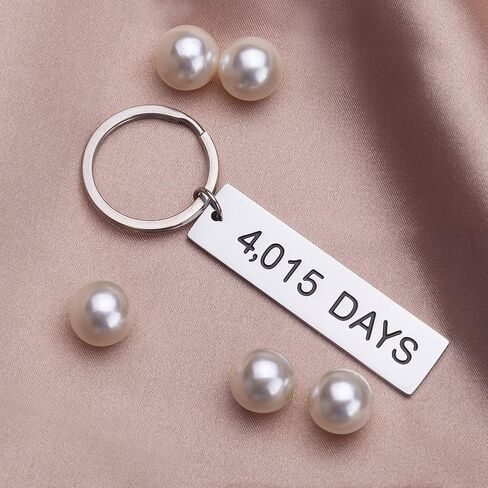 Couples Gifts Keychains for Girlfriend Wife Boyfriend Husband Him Her -Puzzle Key Ring- You Hold The Key to My Heart Forever -Birthday,Wedding, Anniversary Valentine Gift in Kuwait