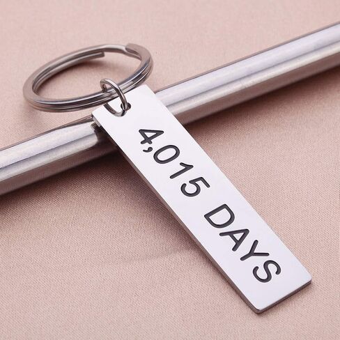 Couples Gifts Keychains for Girlfriend Wife Boyfriend Husband Him Her -Puzzle Key Ring- You Hold The Key to My Heart Forever -Birthday,Wedding, Anniversary Valentine Gift in Kuwait