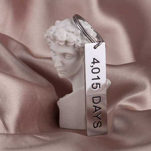 Couples Gifts Keychains for Girlfriend Wife Boyfriend Husband Him Her -Puzzle Key Ring- You Hold The Key to My Heart Forever -Birthday,Wedding, Anniversary Valentine Gift in Kuwait