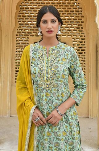 كورتا مطبوعة بنقشة الزهور من القطن باللون الأخضر الفاتح لهدايا عيد الحب من Janasya مع قصر واسع ووشاح in Saudi Arabia