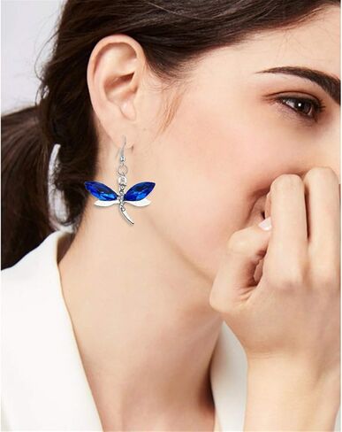 WUWEIJIAJIA 8 أزواج فريدة من نوعها أنيقة متعددة الألوان كريستال سباركلي اليعسوب تتدلى أقراط صغيرة على شكل حيوان مجموعة للنساء الفتيات العصرية شخصية بيان هدايا المجوهرات in Kuwait