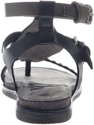 صنادل مسطحة للسيدات من OTBT in Kuwait