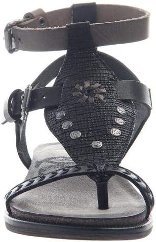 صنادل مسطحة للسيدات من OTBT in Kuwait