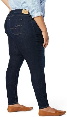 Signature by Levi Strauss & Co. بنطال جينز Gold Label النسائي الضيق الحديث (قياسي وPlus) in Kuwait