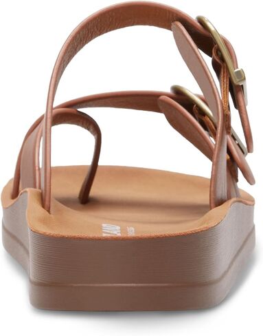 Eastland Women's Savannah Wedge Pump in Saudi Arabia
