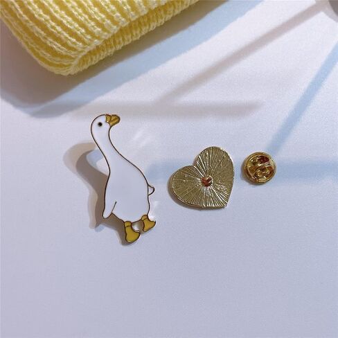 2Pcs Cartoon Big White Goose Heart Enamel Pins Lovely Animal Brooches Couple Badges Backpack Hat Shirt Lapel Pin Jewelry Gifts for Friends, Alloy Steel, no gemstone in Kuwait