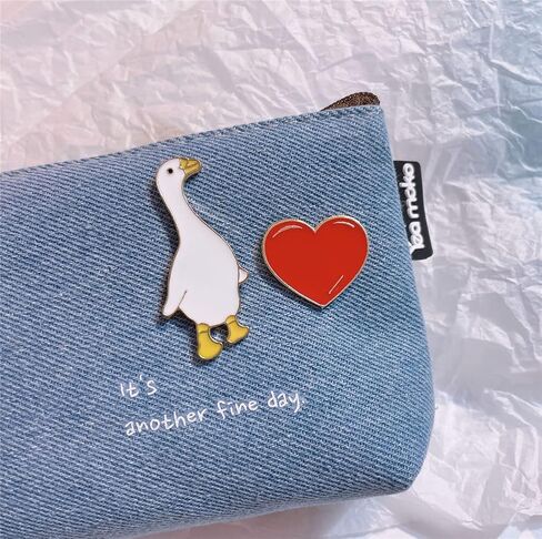 2Pcs Cartoon Big White Goose Heart Enamel Pins Lovely Animal Brooches Couple Badges Backpack Hat Shirt Lapel Pin Jewelry Gifts for Friends, Alloy Steel, no gemstone in Kuwait
