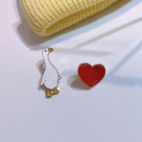 2Pcs Cartoon Big White Goose Heart Enamel Pins Lovely Animal Brooches Couple Badges Backpack Hat Shirt Lapel Pin Jewelry Gifts for Friends, Alloy Steel, no gemstone in Kuwait