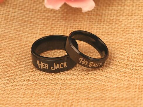 خاتم زوجين رومانسي من الفولاذ المقاوم للصدأ باللون الأسود من His Sally Her Jack، وعد بحلقات الزفاف والخطوبة في الذكرى السنوية in Saudi Arabia