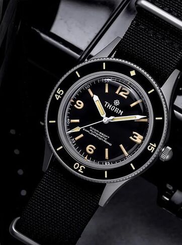 ساعة الضفدع التكتيكي ثورن 50 قامة أوتوماتيكية للغوص مع حزام ساعة من النايلون البني مقاس 20 مم، على الطراز العسكري in Kuwait