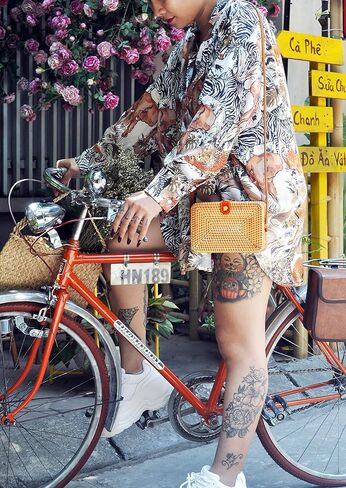 HAAN المرأة المنسوجة باليد ويكر راتان كروسبودي مستطيلة حقيبة بوهو محفظة - الولايات المتحدة صغير، اللون بني in Kuwait