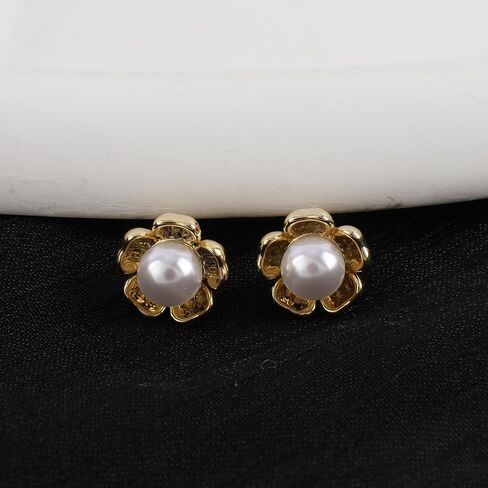 Gold Pearl Flower Stud Earrings for Women Gold Plated Five Petal Flower Earrings Simple 14K Gold Floral Statement Earrings Elegant Blossom Earrings Spring Summer Vacation Party Jewelry Gift for Girls in Saudi Arabia