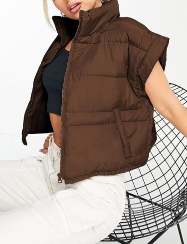 سترة منتفخة قصيرة نسائية من Lentta جيليه مبطن بسحاب أسود موضة خريف 2022 in Kuwait