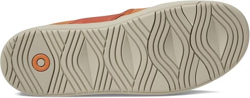 BOGS Kicker Slip-On Elastic Leather in Kuwait