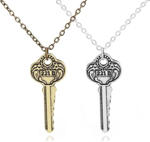 2 قطعة واحدة من مجموعة شارلوك بسلعتين 221B بيكر ستريت سلتس فضي وبرونز مطلي شيرلوك شقة مفتاح قلادة للمشجعين in Kuwait