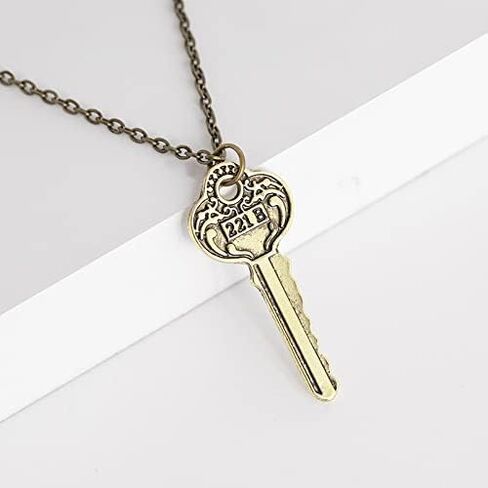 2 قطعة واحدة من مجموعة شارلوك بسلعتين 221B بيكر ستريت سلتس فضي وبرونز مطلي شيرلوك شقة مفتاح قلادة للمشجعين in Kuwait