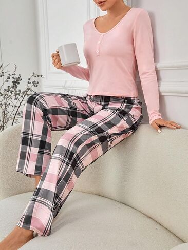 طقم بيجامة حريمي مكون من قطعتين من COZYEASE بأكمام طويلة وأزرار سفلية مع تي شيرت منقوش بعقدة أمامية ومجموعة سراويل صالة in Saudi Arabia