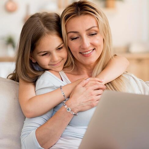 اساور هدايا للام والابنة من اسكرين، مجموعة اساور بدلاية على شكل الهندباء لمقاسين قابلين للتعديل، هدية عيد الميلاد والكريسماس in Kuwait