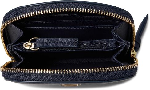 محفظة Tommy Hilfiger Keylee SLG Half Moon من PVC باللون الوردي الفاتح/الزهري الساطع مقاس واحد in Saudi Arabia