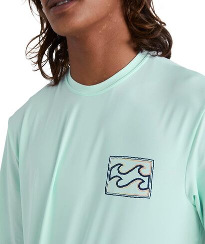 Billabong Men's Standard Crayon Wave Loose Fit Short Sleeve Rashguard in Saudi Arabia