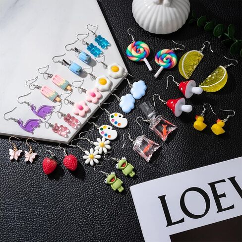 ريوسو 40 زوجًا من الأقراط الغريبة اللطيفة والمضحكة والقرط الغائر والزهور الغذائية والفطر والحلوى والبط وزجاجة المياه ديناصور وفراشة الفراولة والحيوانات المجنونة وغير التقليدية مجموعة أقراط متدلية للنساء in Kuwait