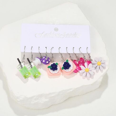 ريوسو 40 زوجًا من الأقراط الغريبة اللطيفة والمضحكة والقرط الغائر والزهور الغذائية والفطر والحلوى والبط وزجاجة المياه ديناصور وفراشة الفراولة والحيوانات المجنونة وغير التقليدية مجموعة أقراط متدلية للنساء in Kuwait