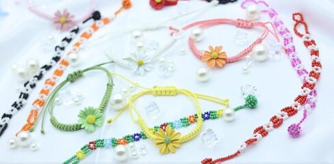 Little Star Shop عباد الشمس ديزي سلسلة أساور مطرزة يدويًا أساور حبل مضفرة ملونة زهرة قوس قزح فلورا بوهو سحر أزياء فريدة من نوعها العصرية لذيذ البوهيمي سوار للفتيات في سن المراهقة النساء في مرحلة ما قبل المراهقة brazalete de mujerنبض موهير in Kuwait