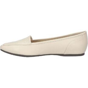 Easy Street Women's Thrill Perf Loafer Flat