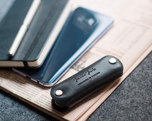 حامل مفاتيح جلدي ذكي من جيمي جاكوبس - KEY BOY - منظم مفاتيح لما يصل إلى 12 مفتاحًا للرجال والنساء in Kuwait