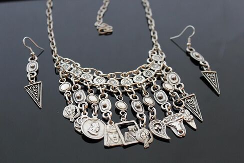 ابجريان ارت قلادة ارمينية تقليدية من مجوهرات تاراز، قلادة واقراط، كوبرونيكل، بدون احجار كريمة in Kuwait