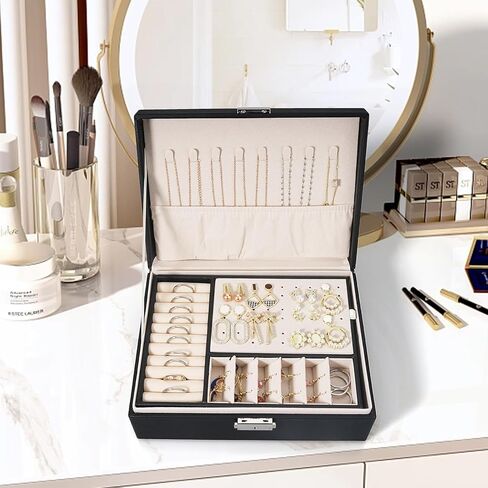 صندوق مجوهرات للنساء والفتيات منظم حامل مجوهرات من طبقتين من جلد البولي يوريثان منظم للأقراط والأقراط وقلادة وسوار وساعة هدية صندوق تخزين مع صينية قابلة للإزالة للرجال، أسود in Kuwait