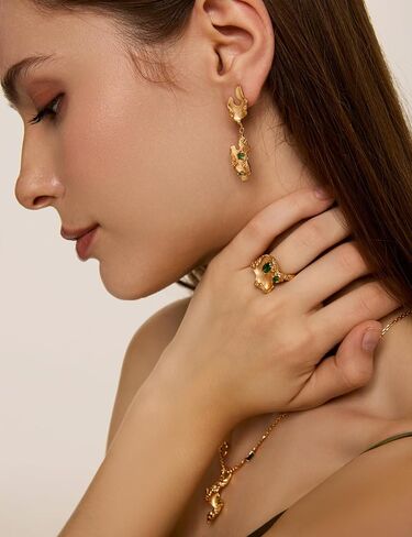 N9NEMUSES خاتم بيان من الذهب عيار 18 قيراط، خاتم مفتوح قابل للتعديل للنساء، خاتم أوراق غير منتظم مع لمسة زركونيا مكعبة باللون الأخضر الزمردي | حجم قابل للتعديل من 5.5 إلى 7.5 in Kuwait