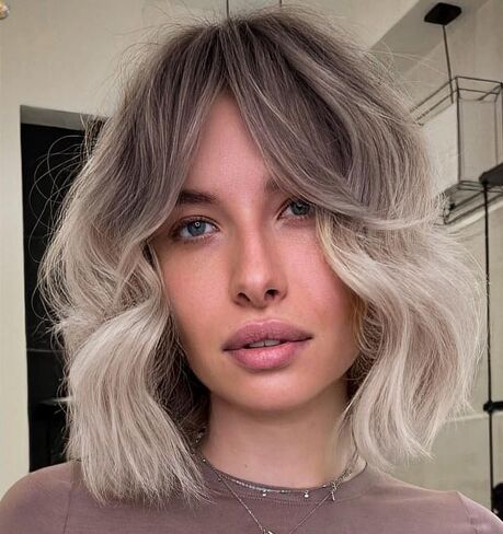 LANOVA Short Curly Orange Wigs with Bangs, Synthetic Hair Wob Haircut, Loose Curly Cosplay Wigs for Cosplay, Halloween Wig, Christmas Wig 10 inch LANOVA-134-10 in Saudi Arabia