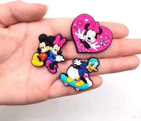 40 جهاز كمبيوتر شخصى سحر الأحذية الكرتون للبنين أطفال لطيف الأحذية سحر حزمة الأحذية سحر PVC الأحذية دبابيس الأحذية سحر الأحذية الزينة للبالغين النساء الرجال الأحذية الملحقات هدايا للأطفال in Kuwait