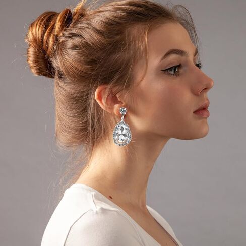 AGFELO 4 Pieces Silver Purse Rhinestone Evening Clutch Bag Rhinestone Ear Clip Bridal Wedding Choker Bracelet Dangle Bling Glitter Purse for Women Wedding Prom in Kuwait